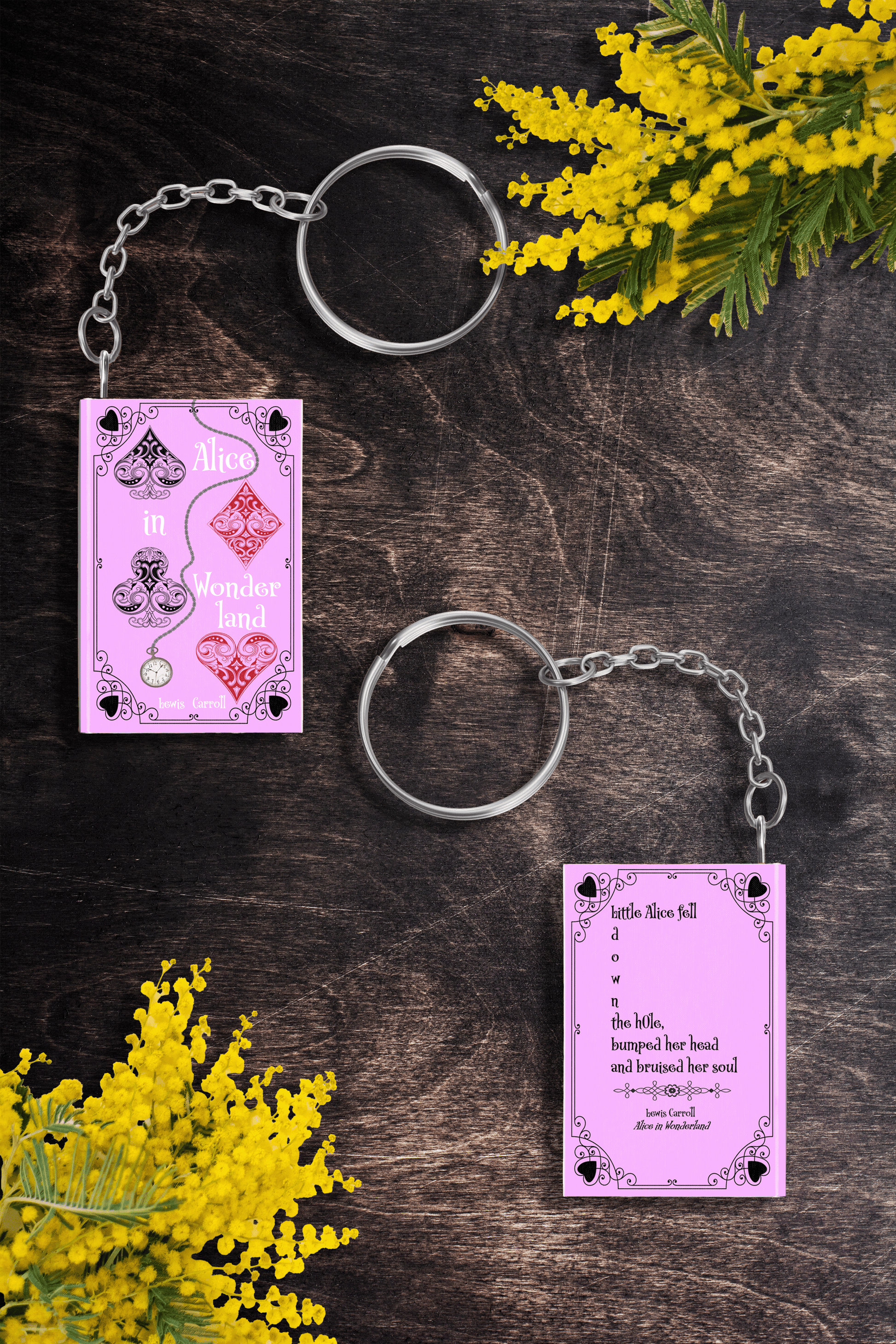 Book Accessory Alice in Wonderland